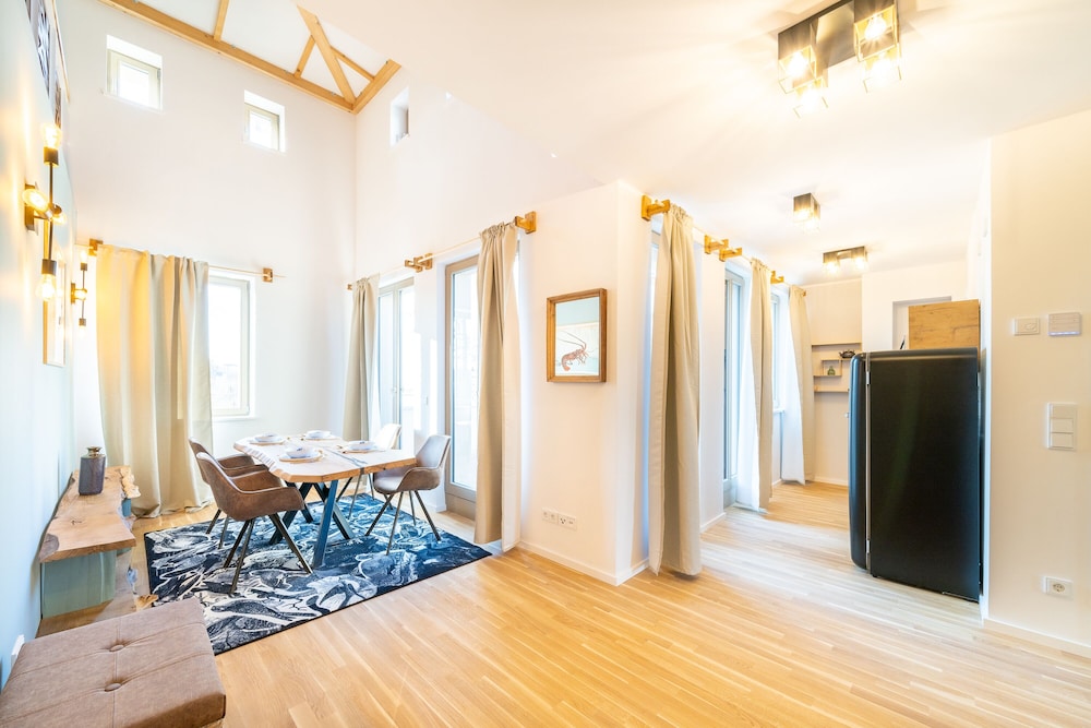 Design Apartment, 2 Bedrooms, Patio, Courtyard View photo 1