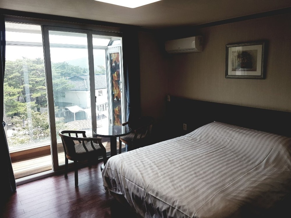 Comfort Double Room, 1 Bedroom, Hot Tub, Mountain View
