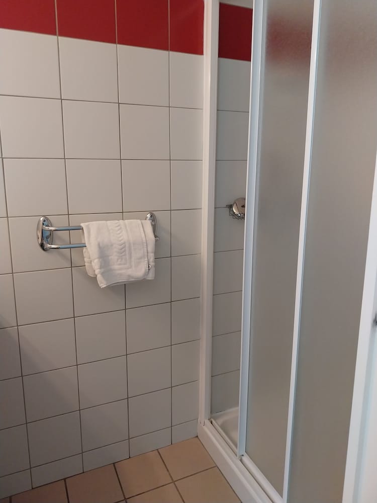 Twin Room (2 pers) photo 2