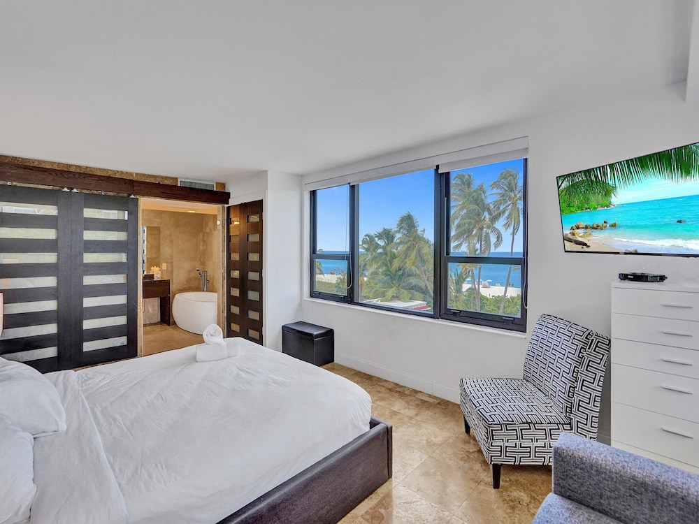 Luxury Oceanfront Condo 501