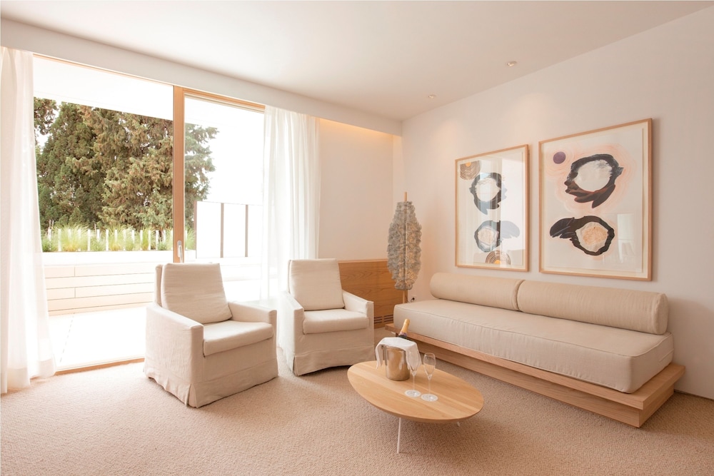 Luxury Suite, Terrace - Photo 5