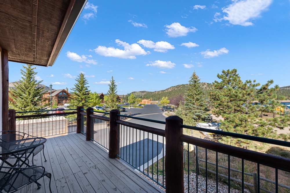 Traditional Room, 2 Queen Beds, Balcony (Resort View) - Photo 7
