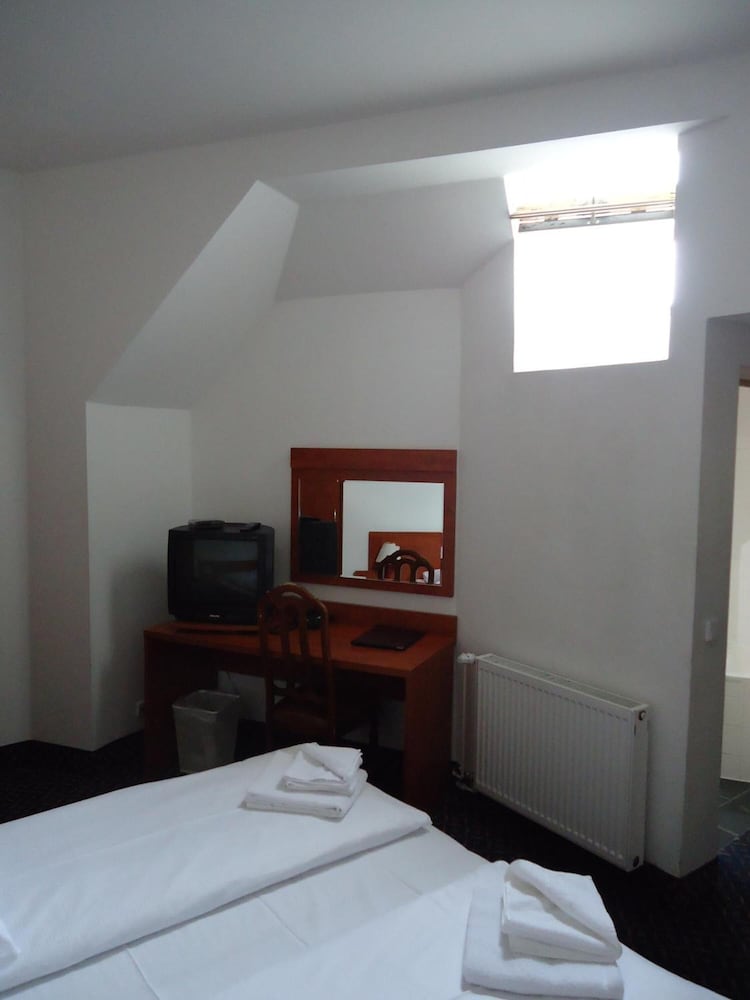 Economy Double Room (5th floor, Elevator until 4th) photo 3
