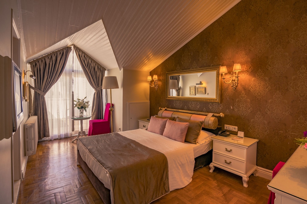 Superior Double or Twin Room photo 2