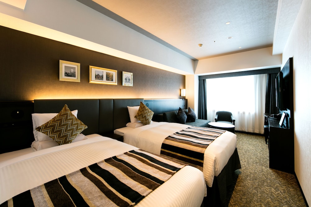 Superior Twin Room, Non Smoking (High Floor) - Photo 2