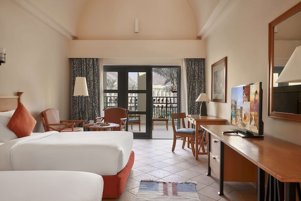 Standard Room Garden and Mountain View Twin Bed - Photo 4