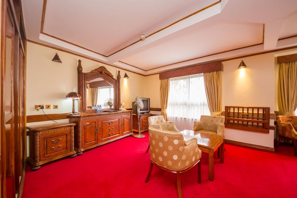 Family Garden Suite, 1 King Bed with Sofa bed photo 1