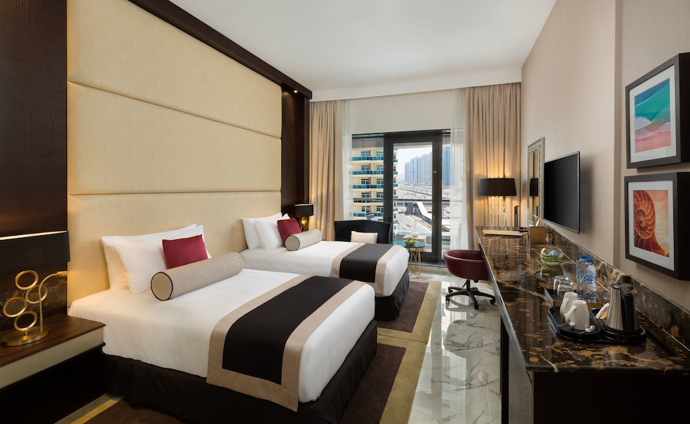 Deluxe Room, 1 King Bed, Balcony