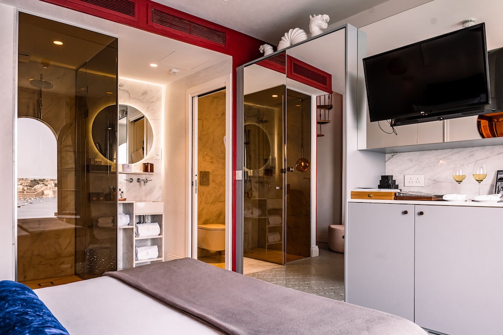 Hideaway Harbour View Pool Suite (Annex) - Photo 3