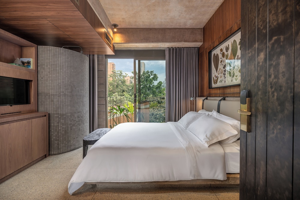 Standard Room, City View