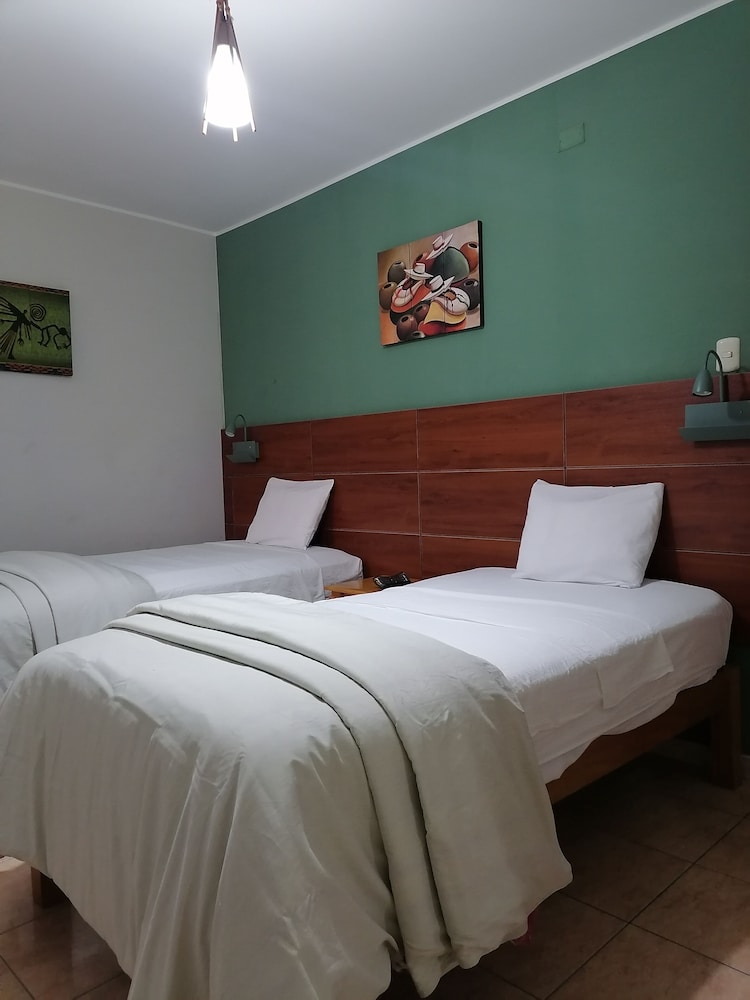 Economy Twin Room photo 1