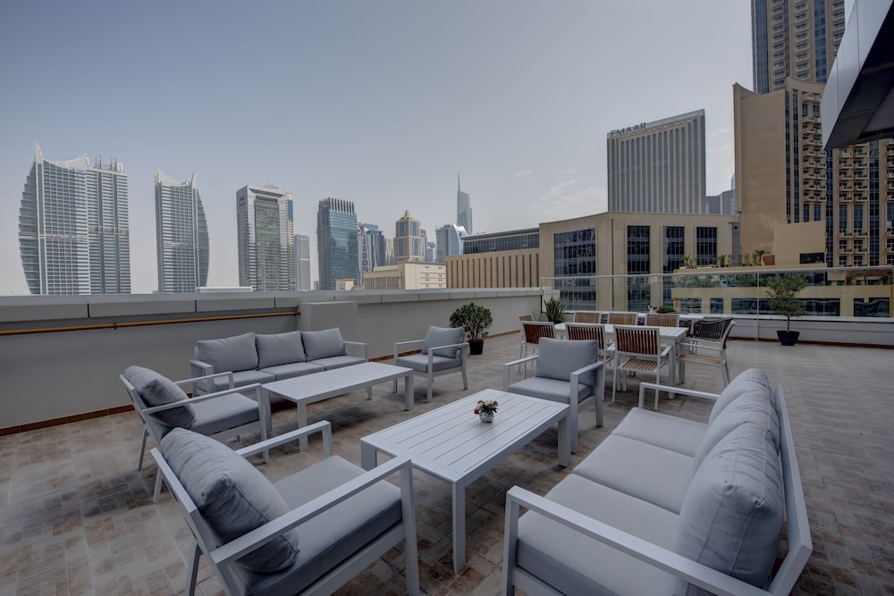 One-Bedroom Apartment with Terrace photo 3