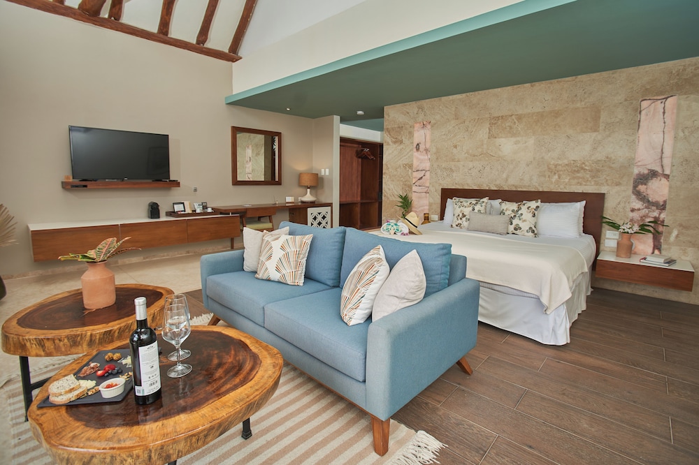 Superior Room, Balcony, Partial Sea View