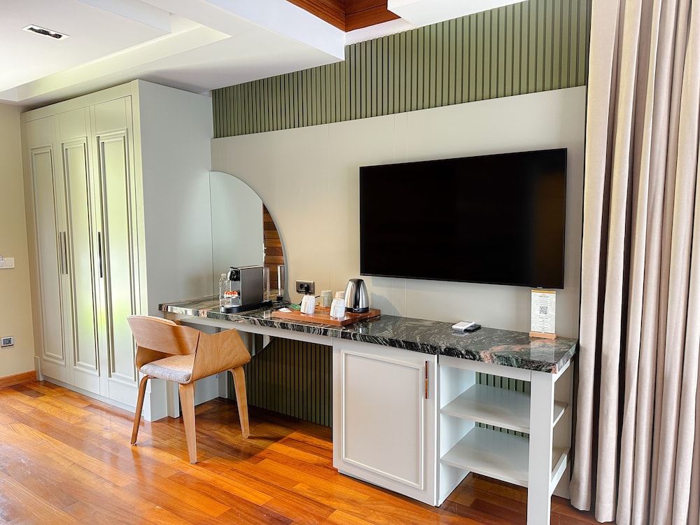 Premium Suite