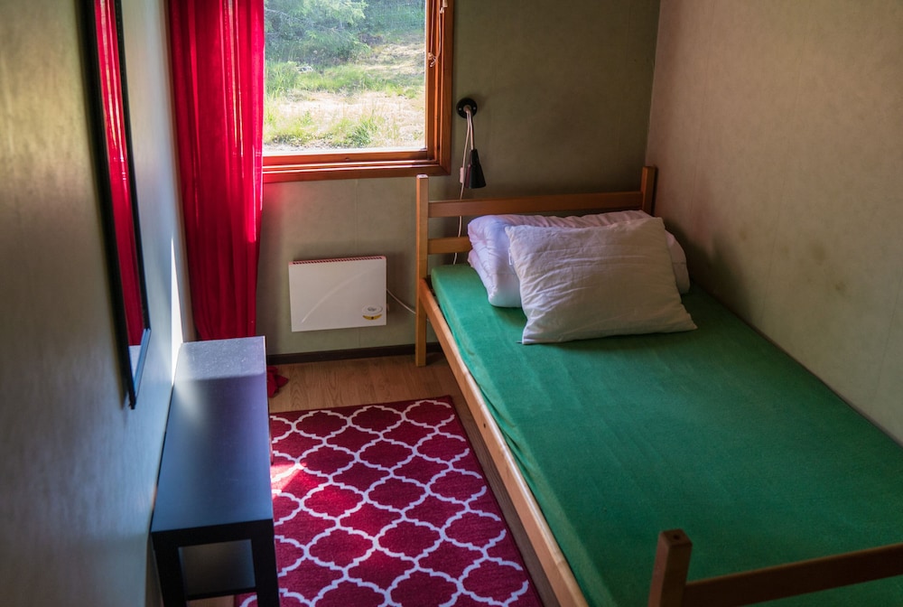 Family Cabin, 3 Bedrooms, Fireplace, Garden View photo 2