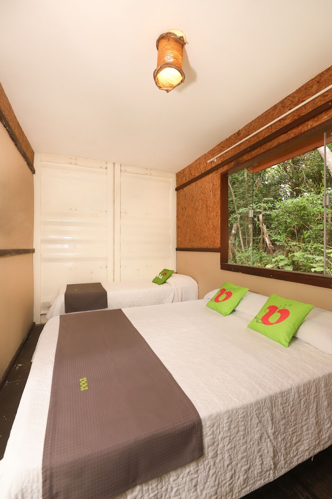 Standard Triple Room, 3 Twin Beds photo 2