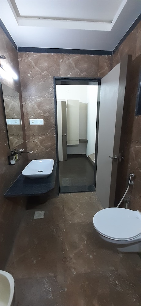 Super Deluxe Room - Photo 3