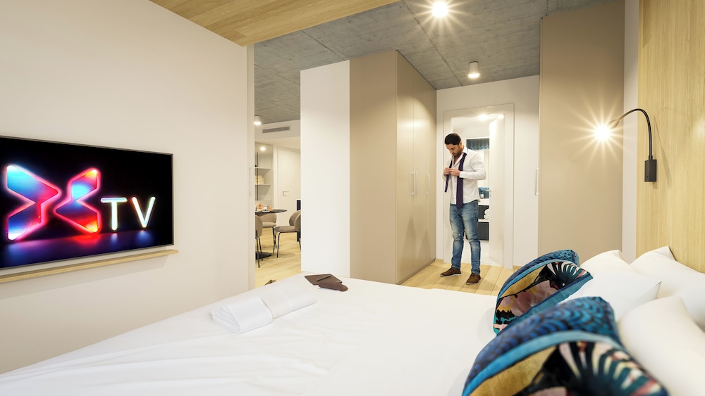 1 Bedroom Apartment
