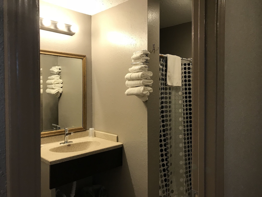 Family Suite, Refrigerator & Microwave, Ground Floor photo 2