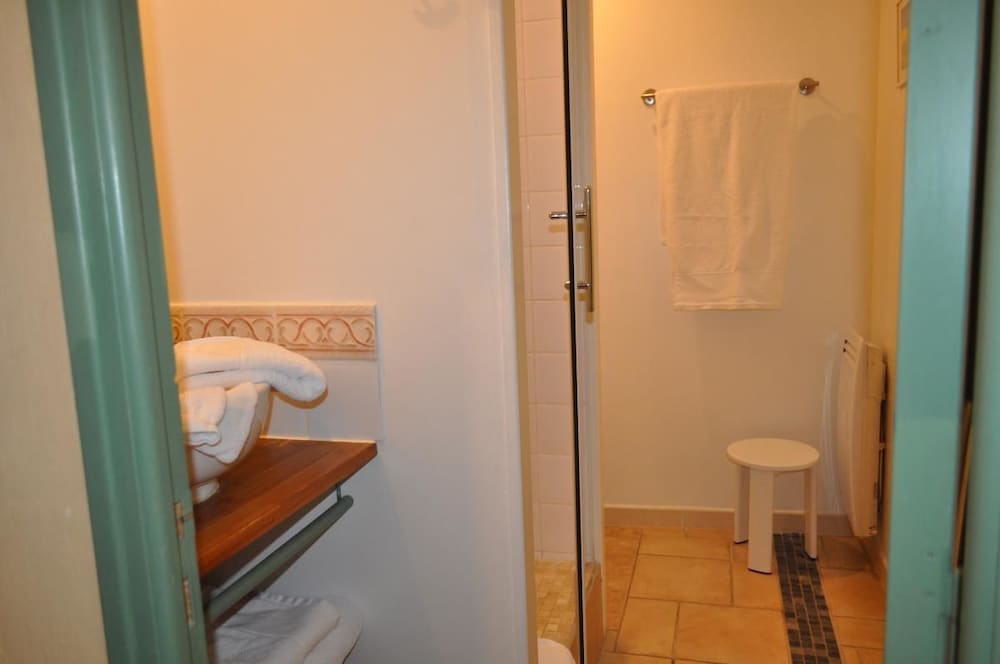 Double Room, Pool View (Eglantine) photo 2