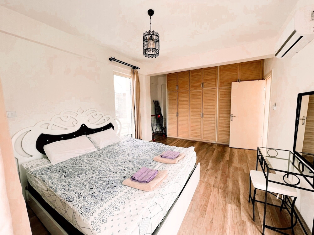 Apartment photo 1