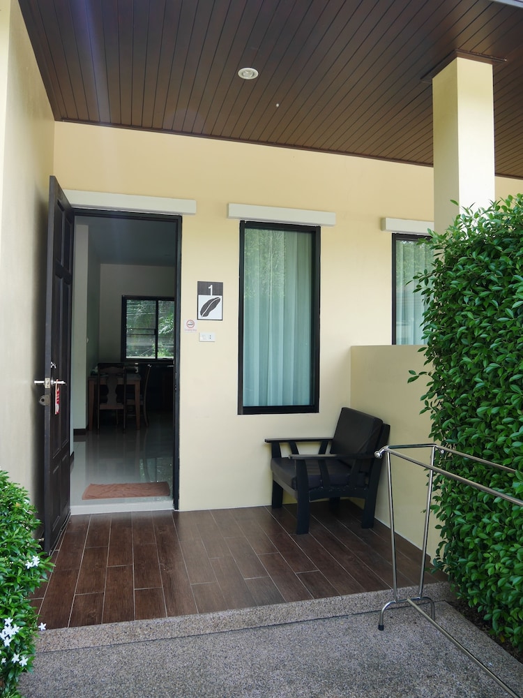 Two-Bedroom with Garden View photo 2