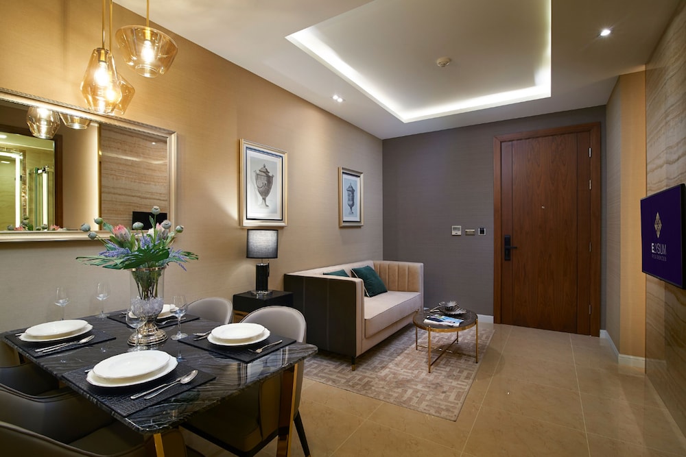 Deluxe Suite, Urban view - Photo 2
