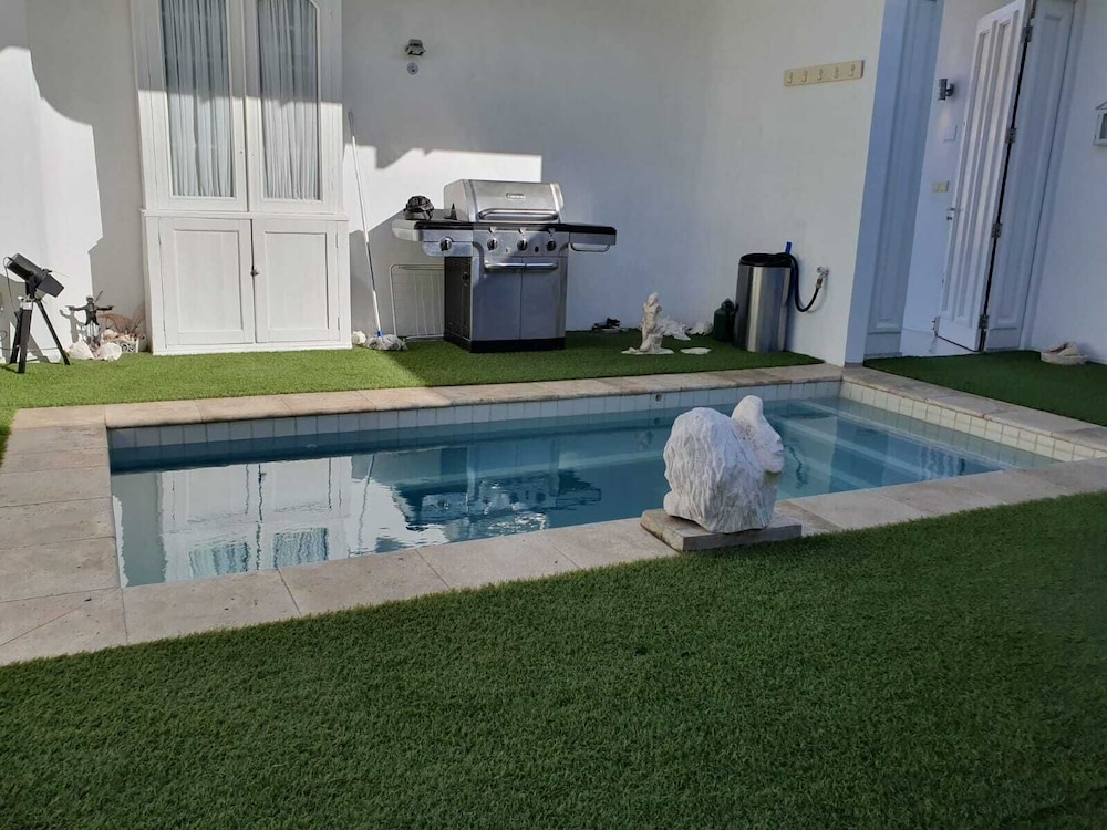 Exclusive Penthouse, 3 Bedrooms, Non Smoking, Private Pool