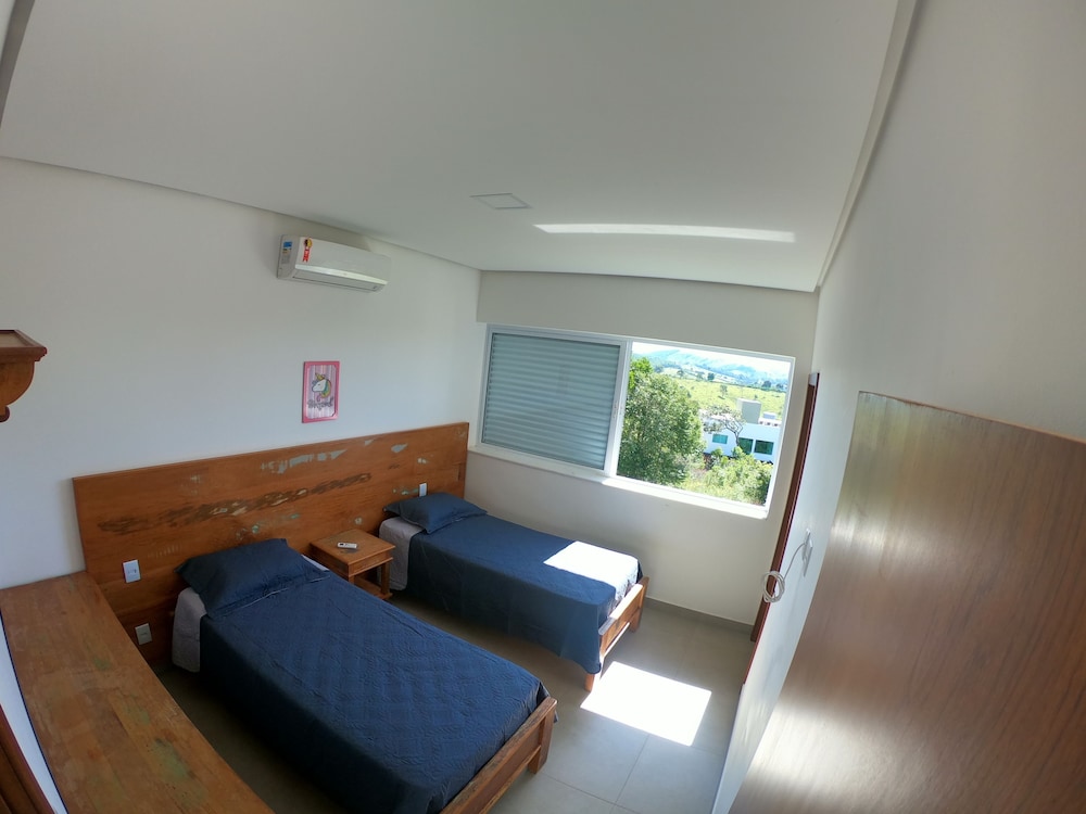 House, 5 Bedrooms photo 1