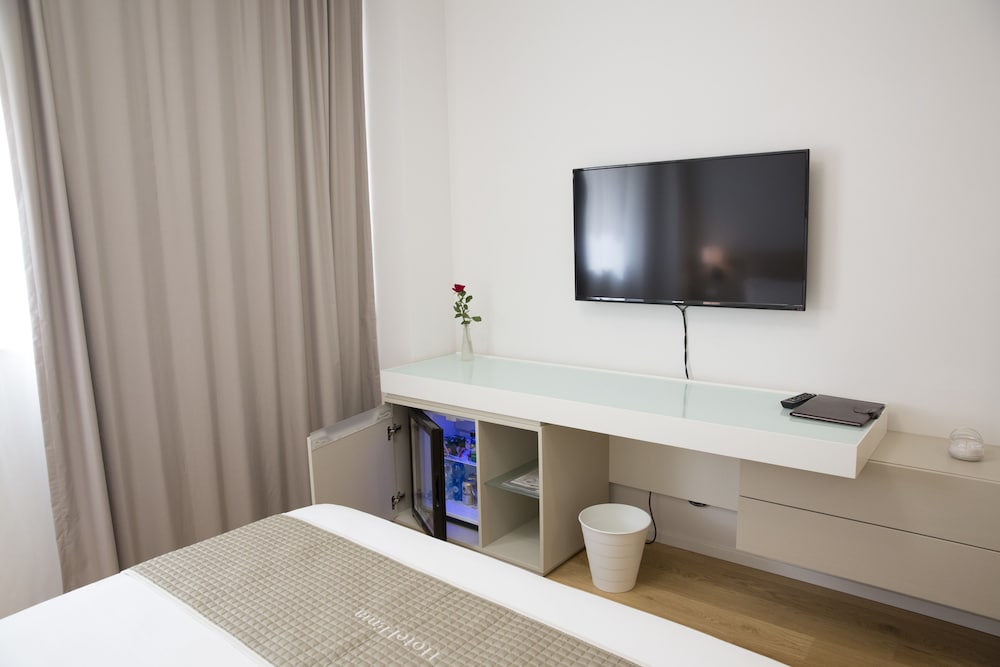 Standard Double Room photo 3