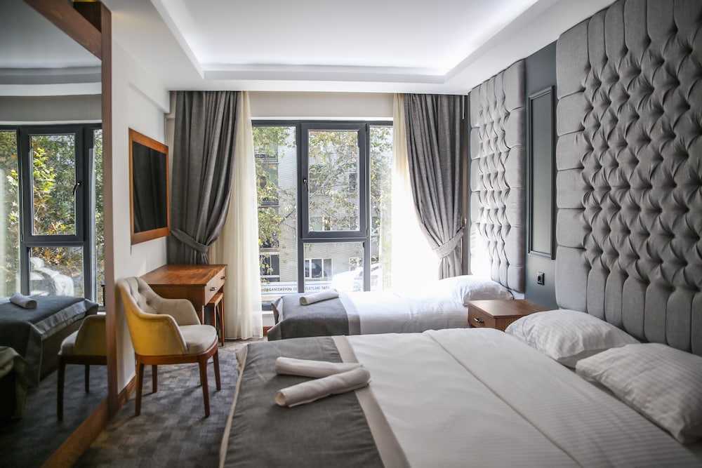Family Triple Room, 1 Bedroom, Non Smoking, City View photo 1