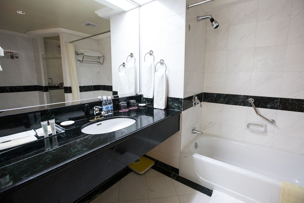 Business Suite (Double Only) - Photo 2