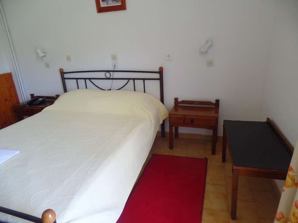 Double Room - Photo 4