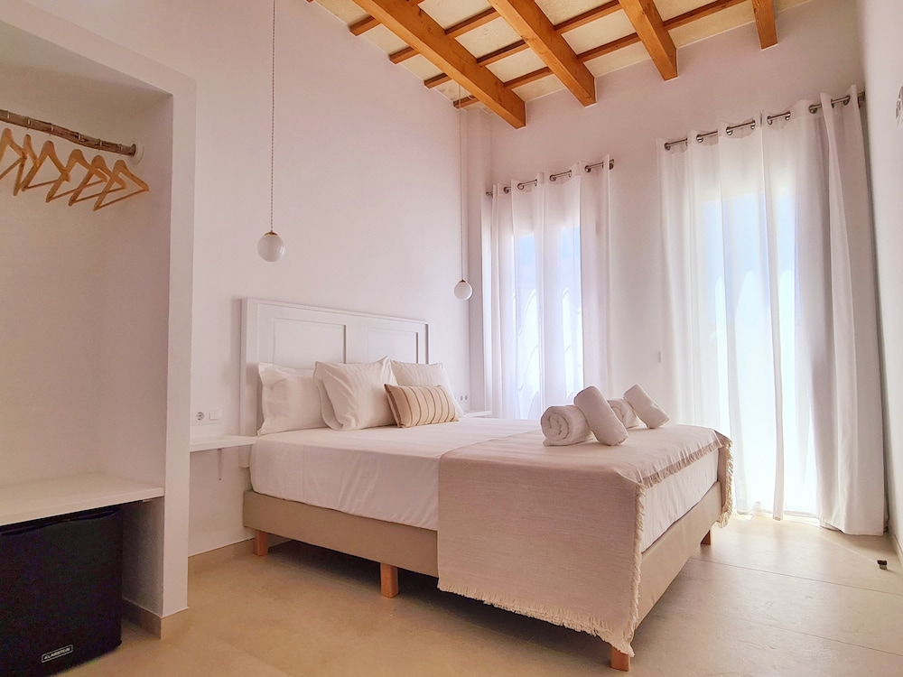 Double Room, Accessible, Garden View (With Private Garden)
