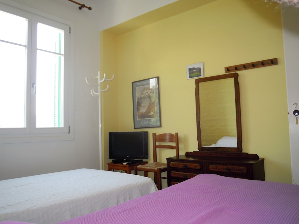 Quadruple Room, 2 Bedrooms, Mountain View photo 3