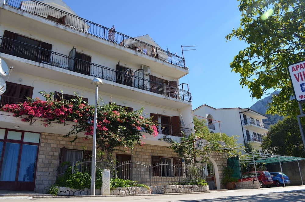 Apartment (Jozo - 150 m from pebble beach - A2(2)