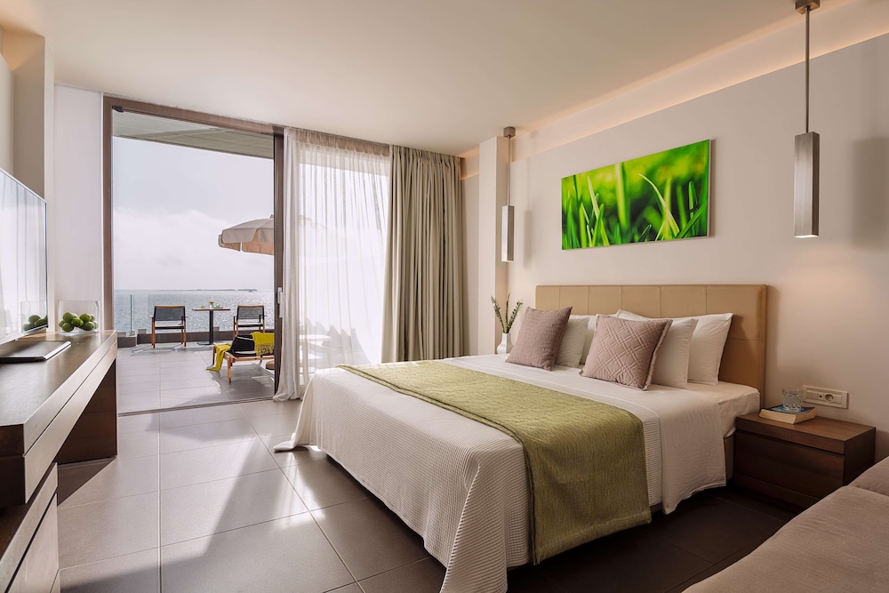 Bungalow, Sea Facing (Seafront)