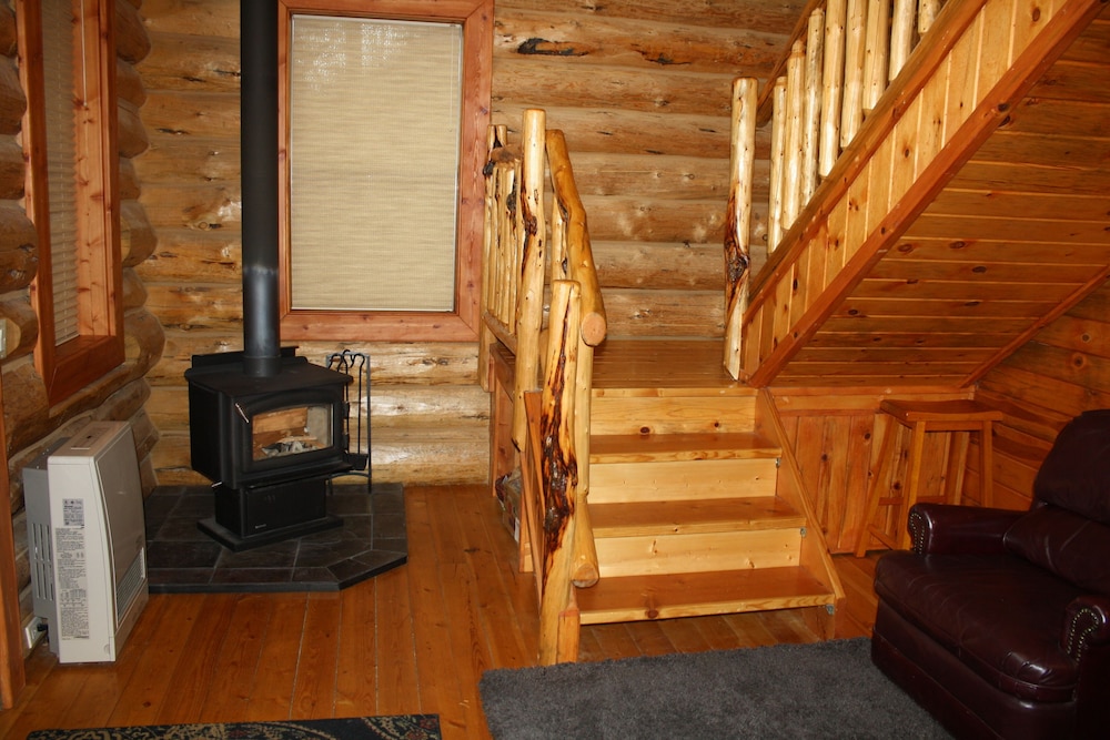 Exclusive Cabin, 2 Bedrooms, Kitchenette, River View photo 3