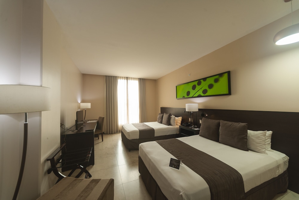Standard Studio with Two Beds - Photo 9