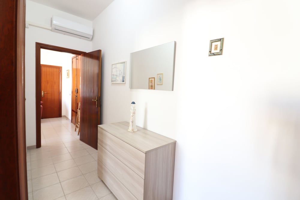 House, 2 Bedrooms, Balcony, City View