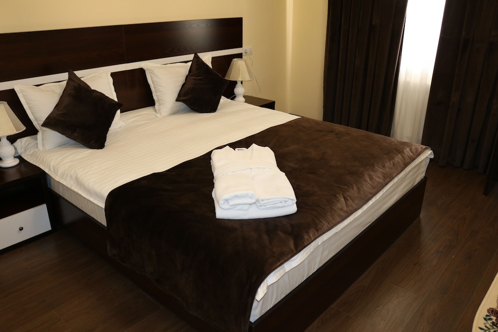 Superior Double Room, 1 King Bed - Photo 1
