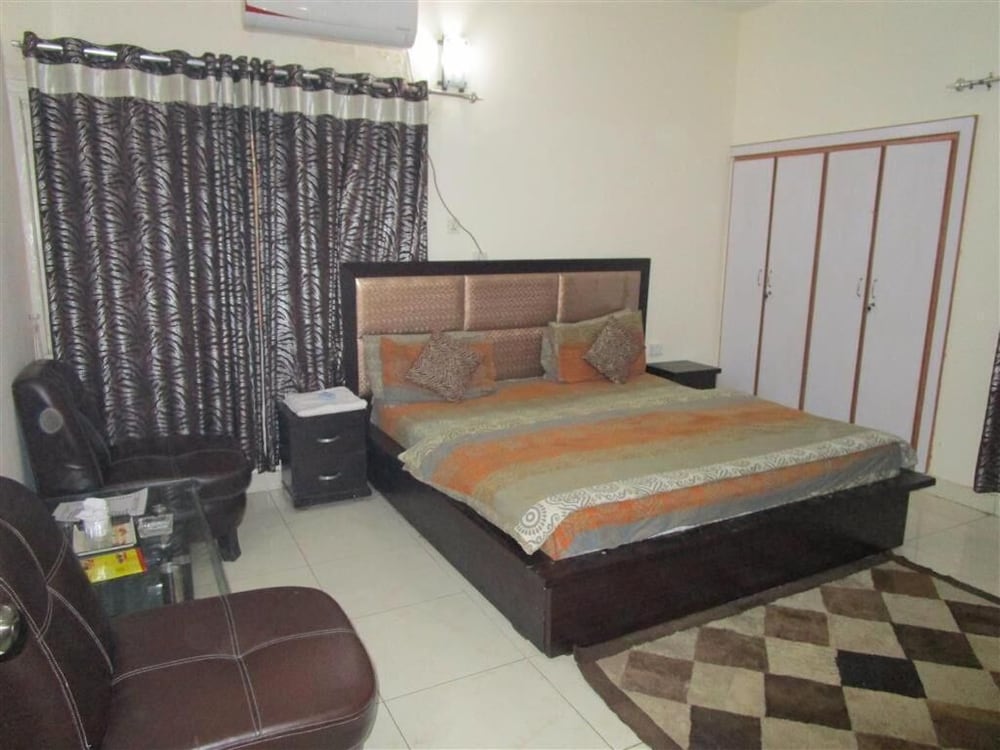 Executive Room