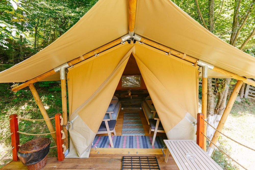 Tent - Photo 3