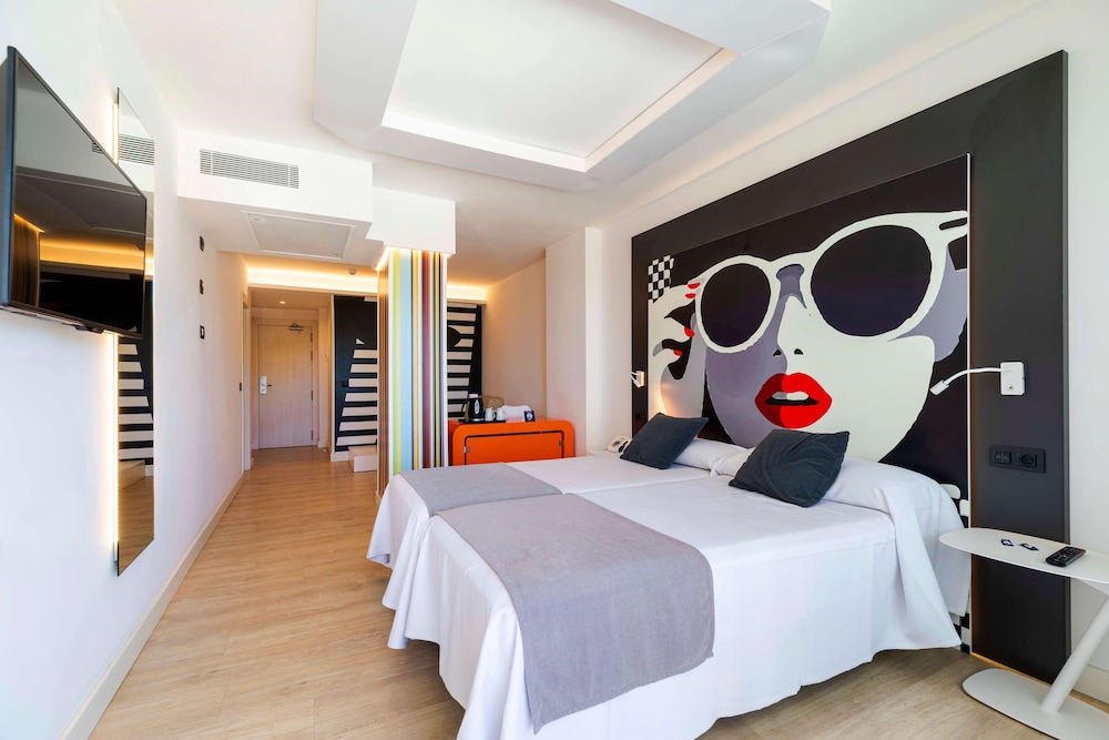 Superior Double Room, Balcony, Pool View (2 Adults) - Photo 3