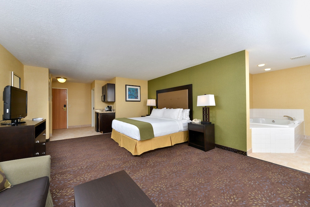 Standard Room, 1 King Bed, Accessible (Extra Floor Space) - Photo 2