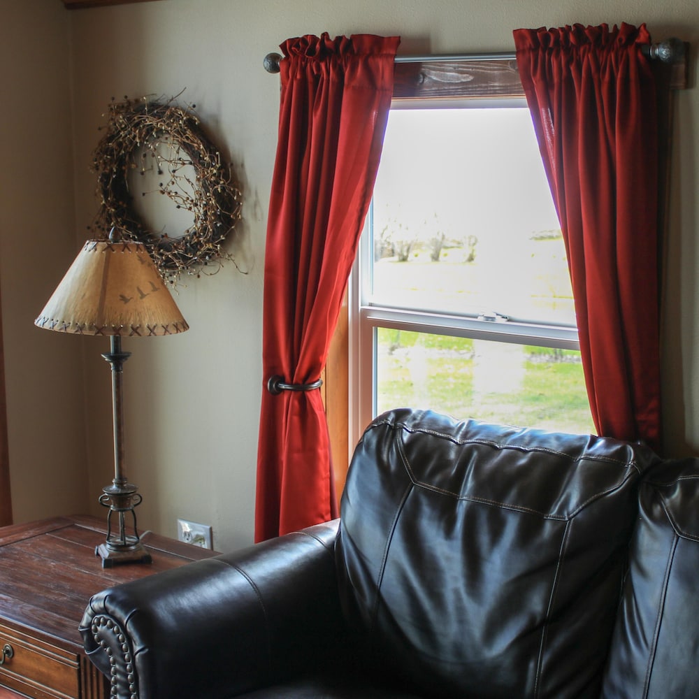 Cottage (3-Bed Lakeview Cottage)