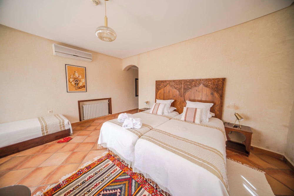 Twin Room (Tamuda)