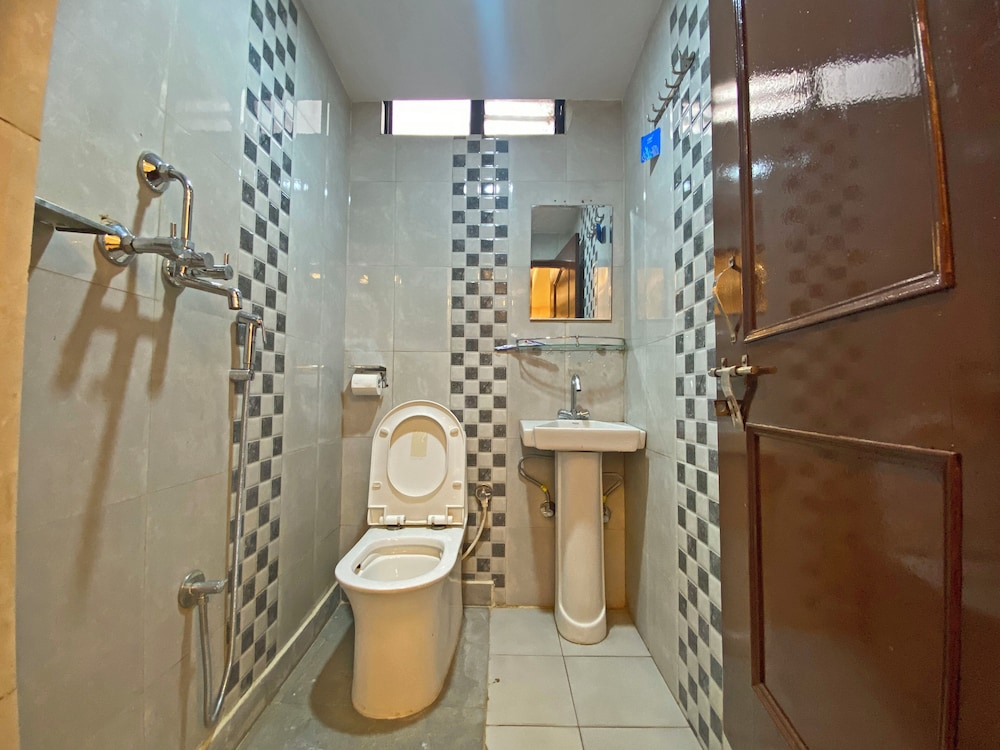 Deluxe Triple Room - Photo 11
