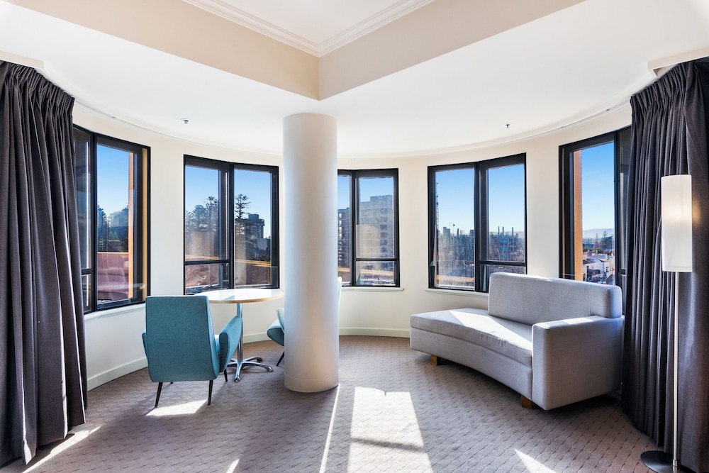 Junior Suite - City View - Photo 2