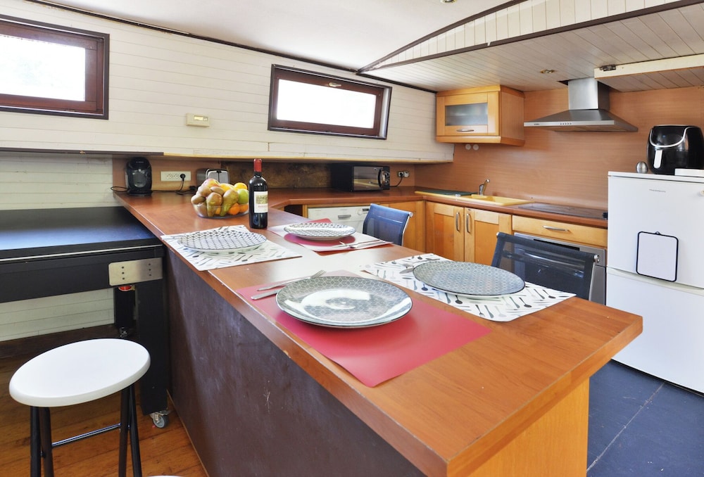 Standard Triple Room, River View photo 3